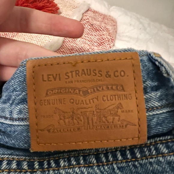 Levi’s 501 Straight Leg Jeans - Picture 6 of 8
